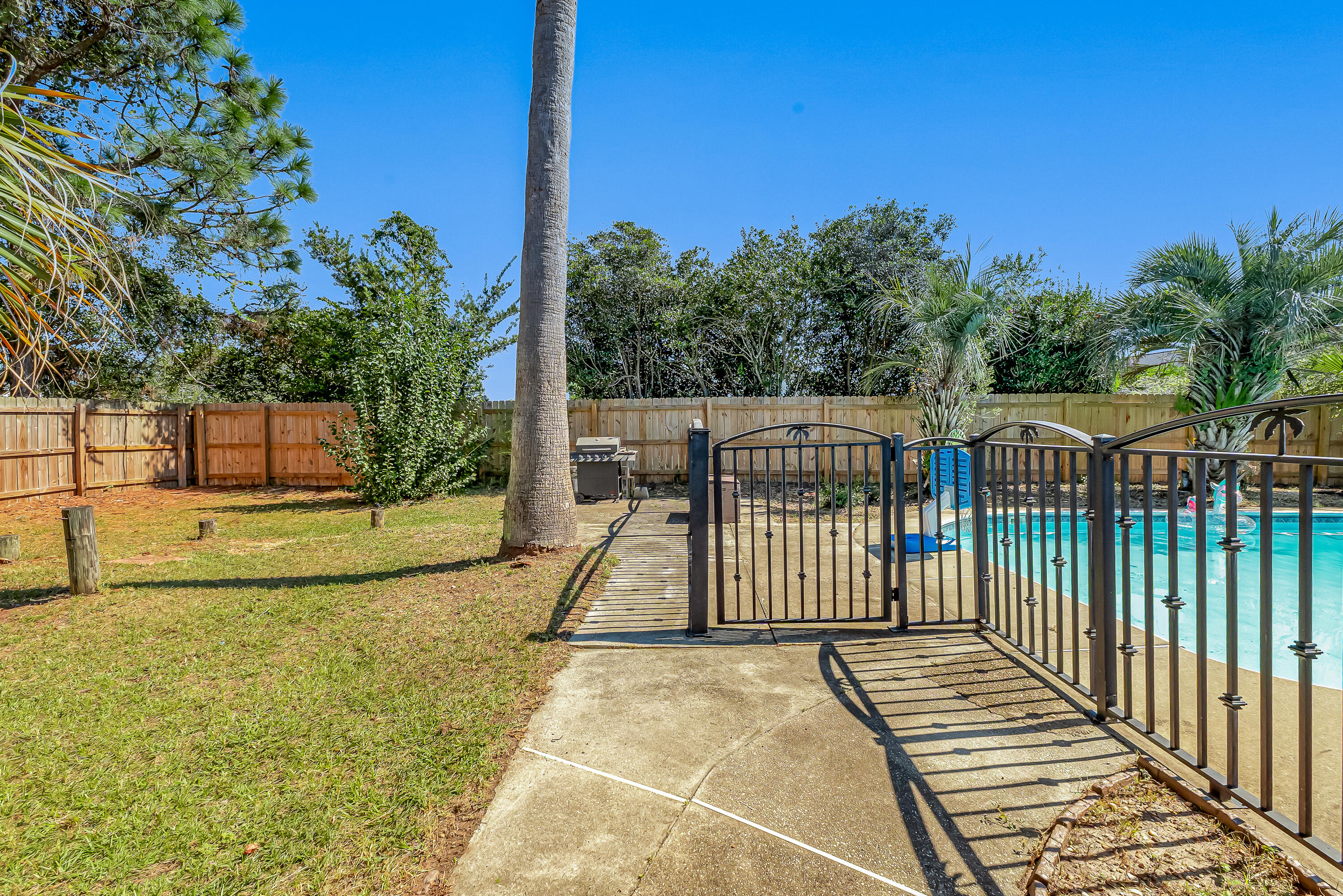 SANDALWOOD - Residential