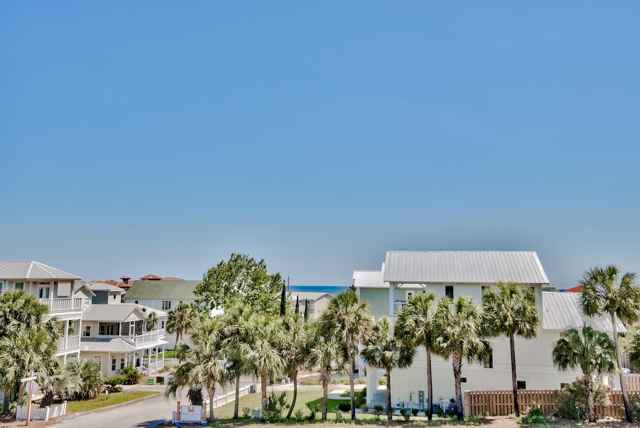 CREST DEVELOPMENT - Residential