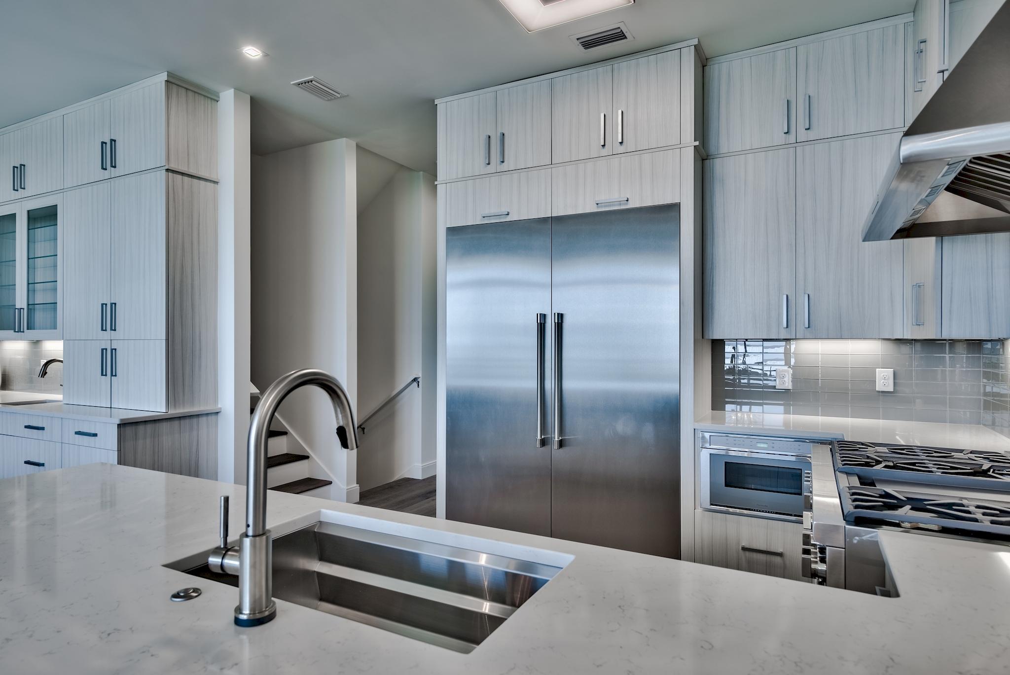CREST DEVELOPMENT - Residential