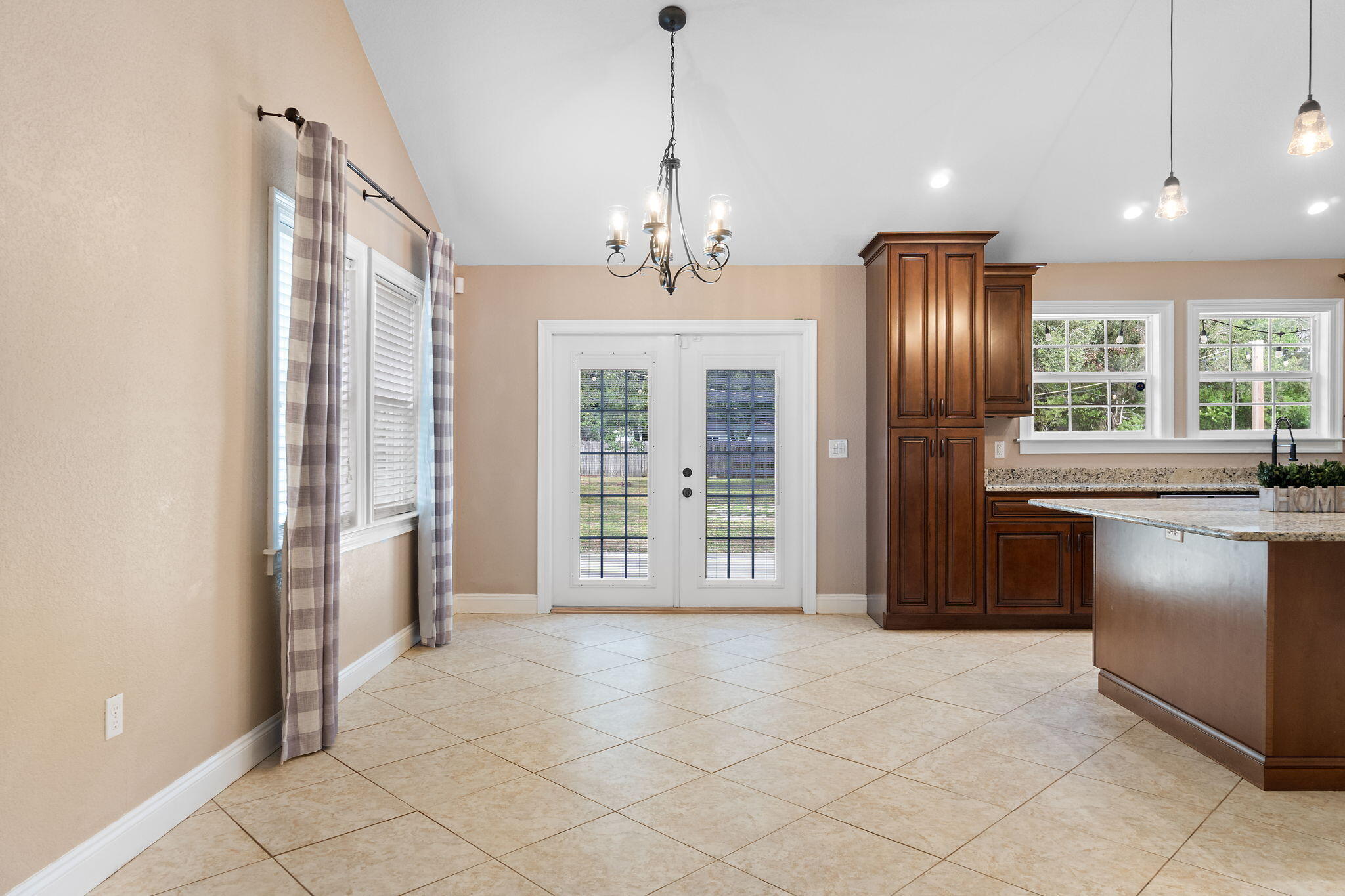 HOLLEY BY THE SEA - Residential