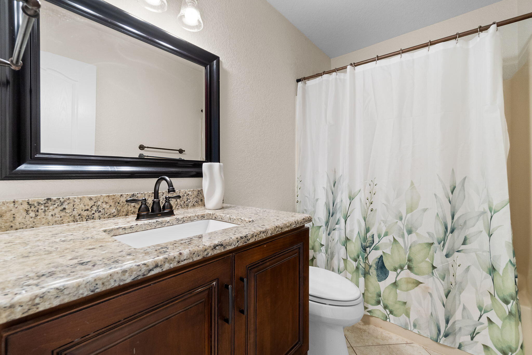 HOLLEY BY THE SEA - Residential