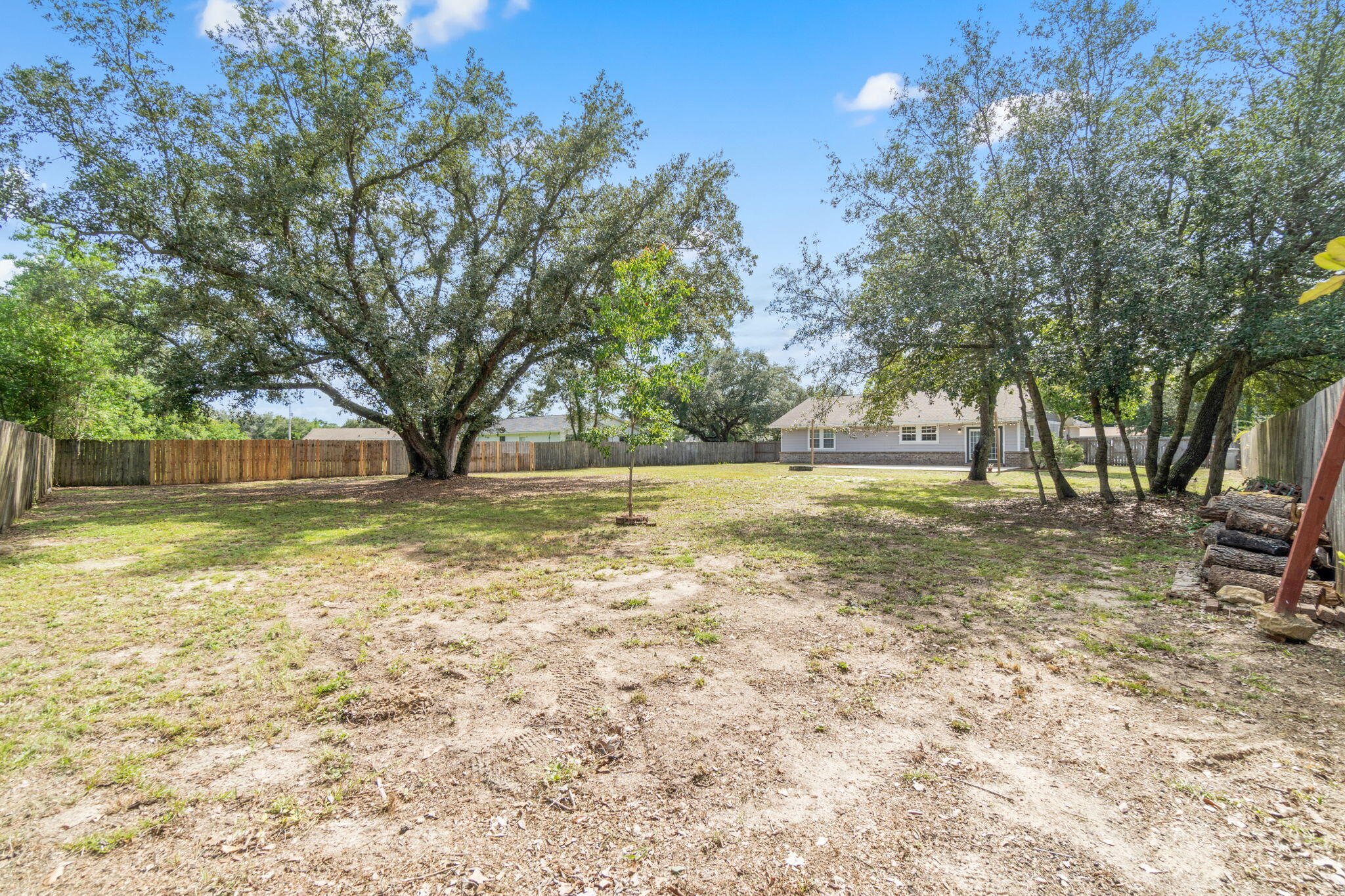 HOLLEY BY THE SEA - Residential