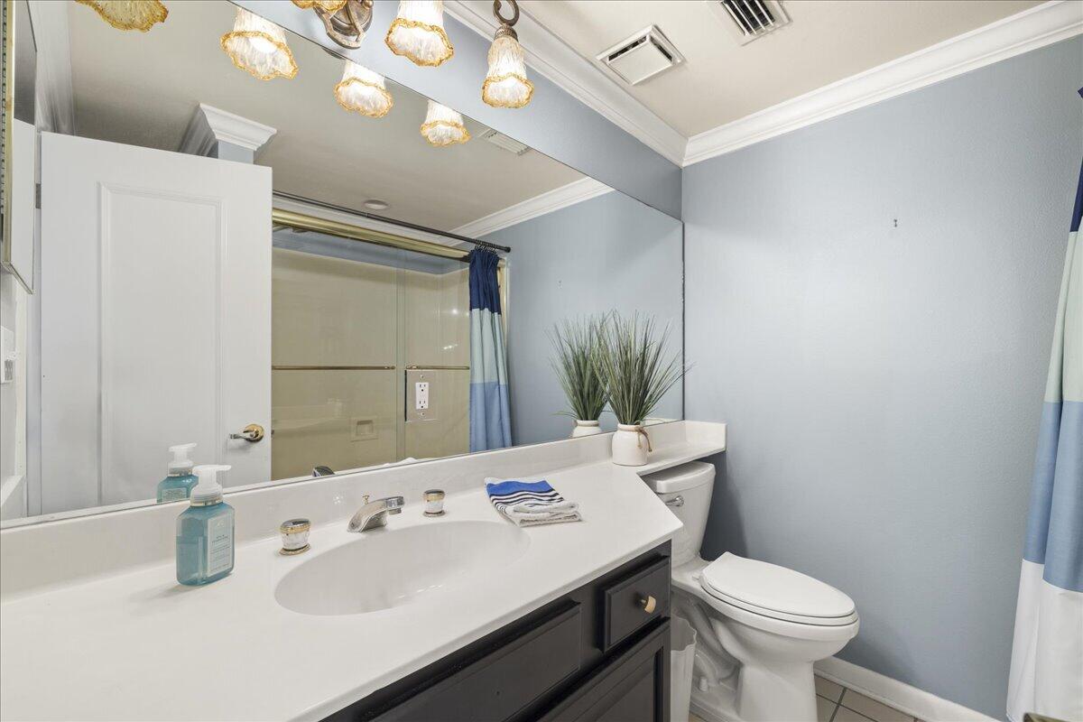 EAST PASS TOWERS CONDO PH 2 - Residential