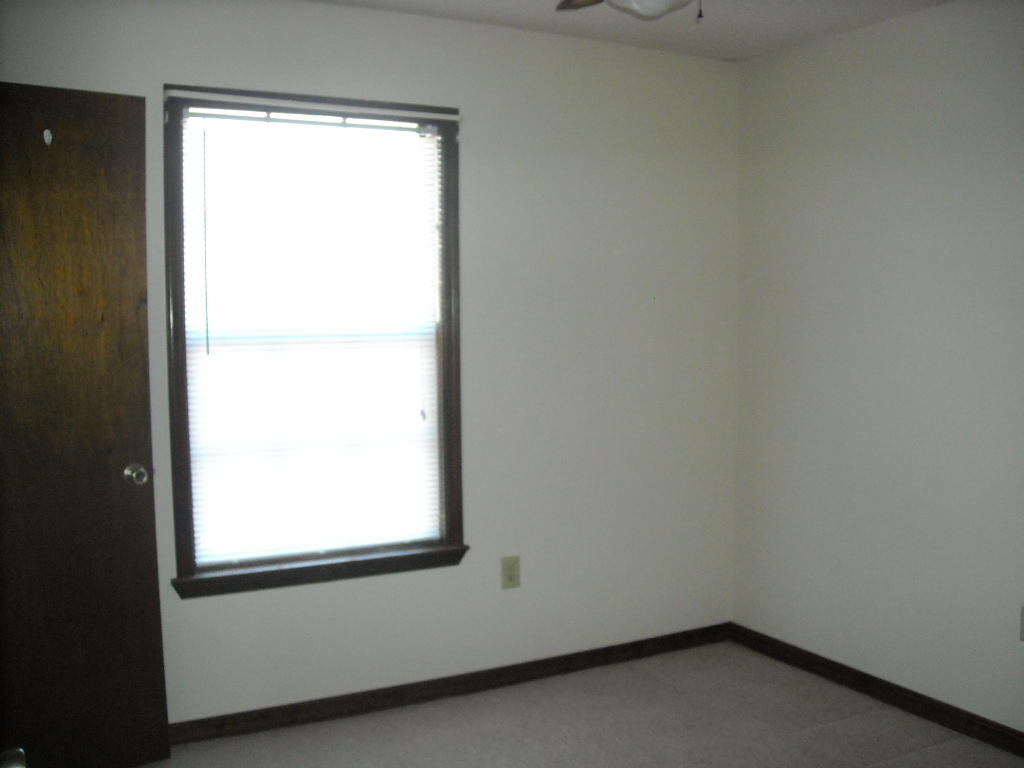 SHOAL WOOD ESTATES 1ST PH 2 - Residential Lease