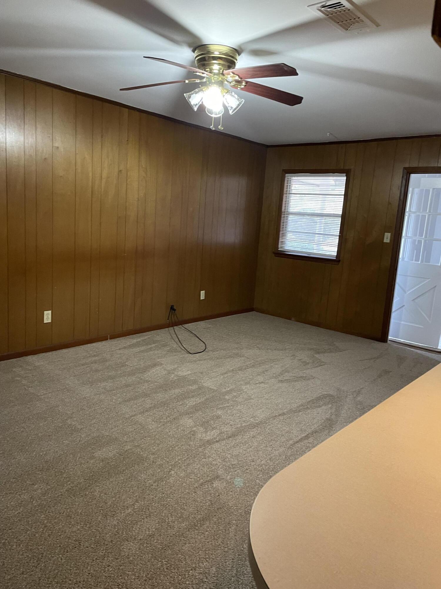 COLONY ESTATES - Residential Lease