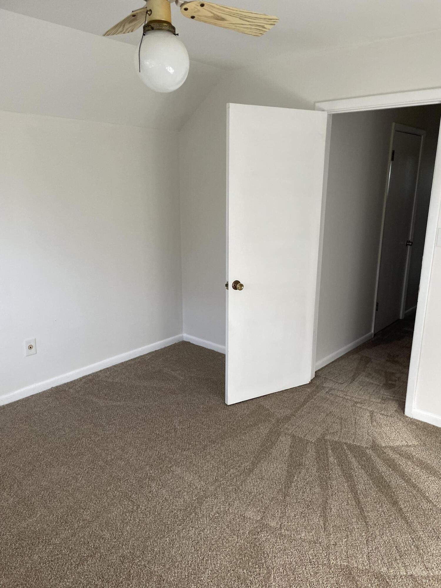 COLONY ESTATES - Residential Lease