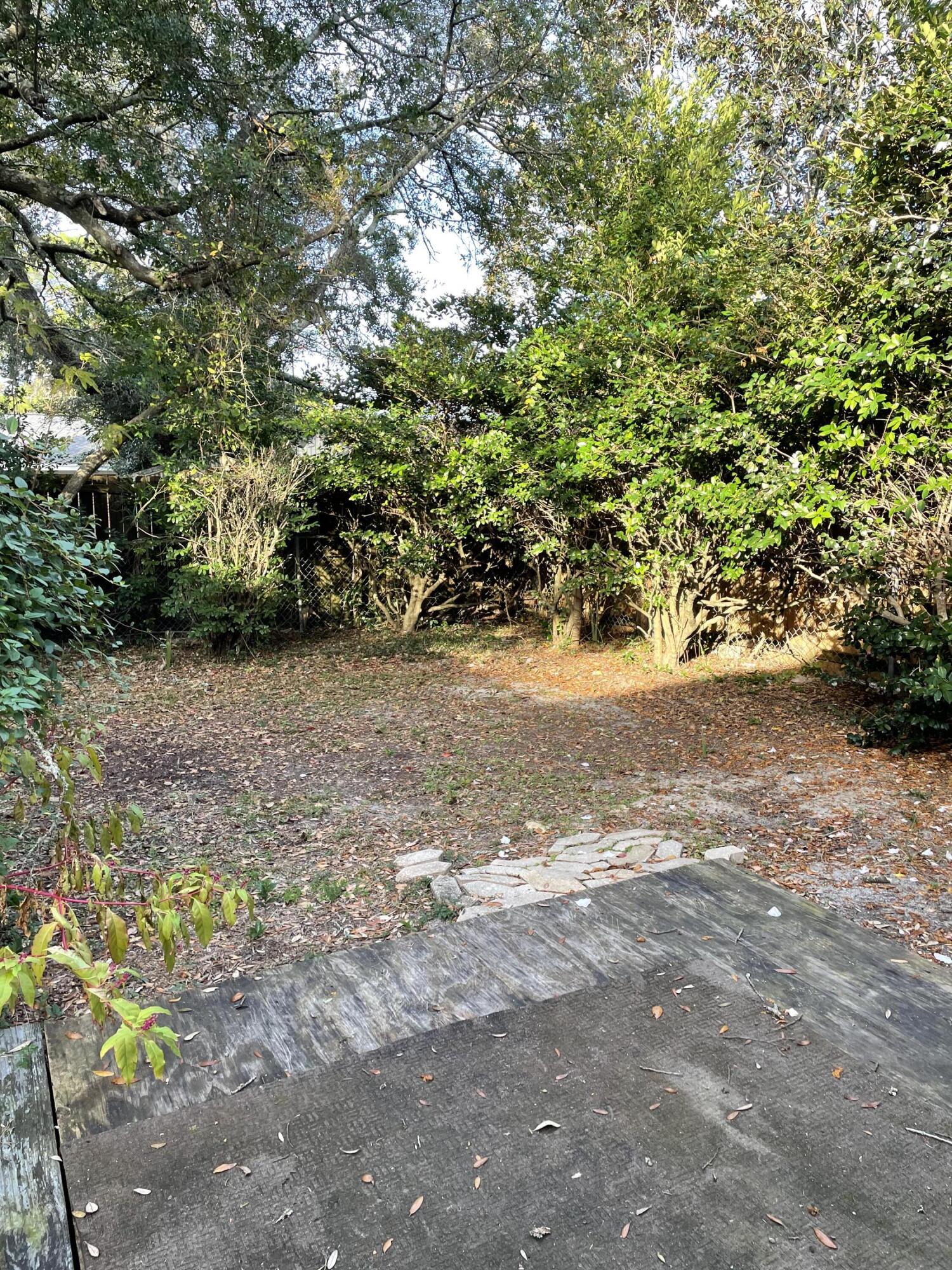COLONY ESTATES - Residential Lease