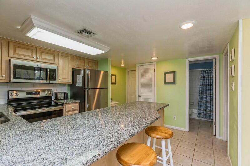 HOLIDAY SURF & RACQUET CLUB - Residential