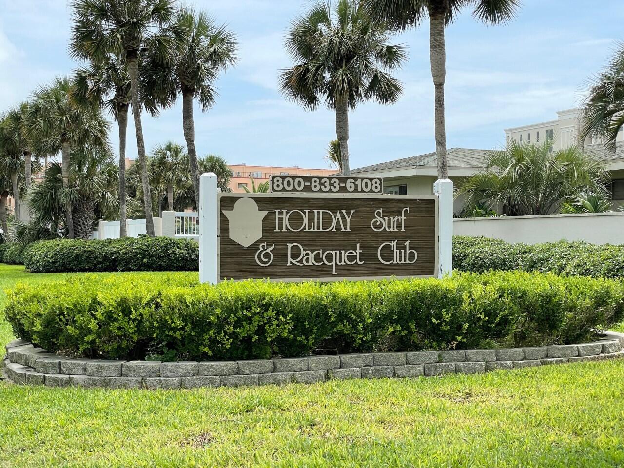 HOLIDAY SURF & RACQUET CLUB - Residential