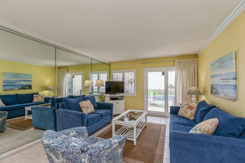 HOLIDAY SURF & RACQUET CLUB - Residential