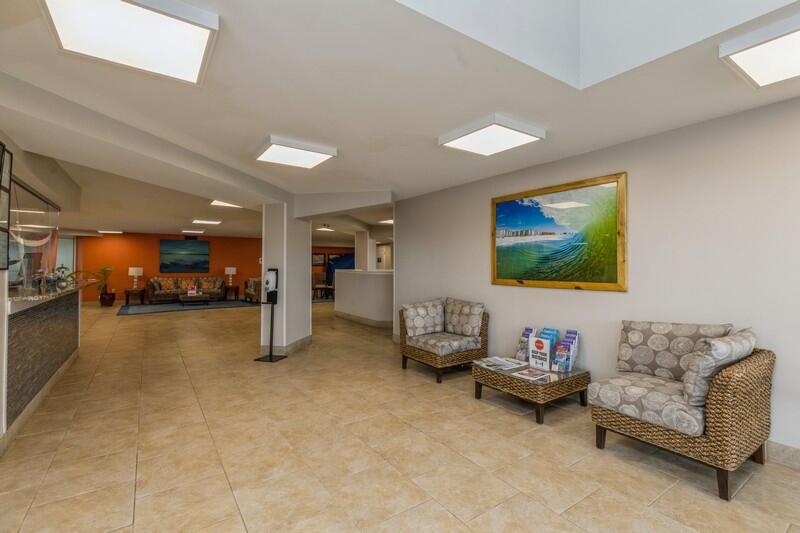 HOLIDAY SURF & RACQUET CLUB - Residential