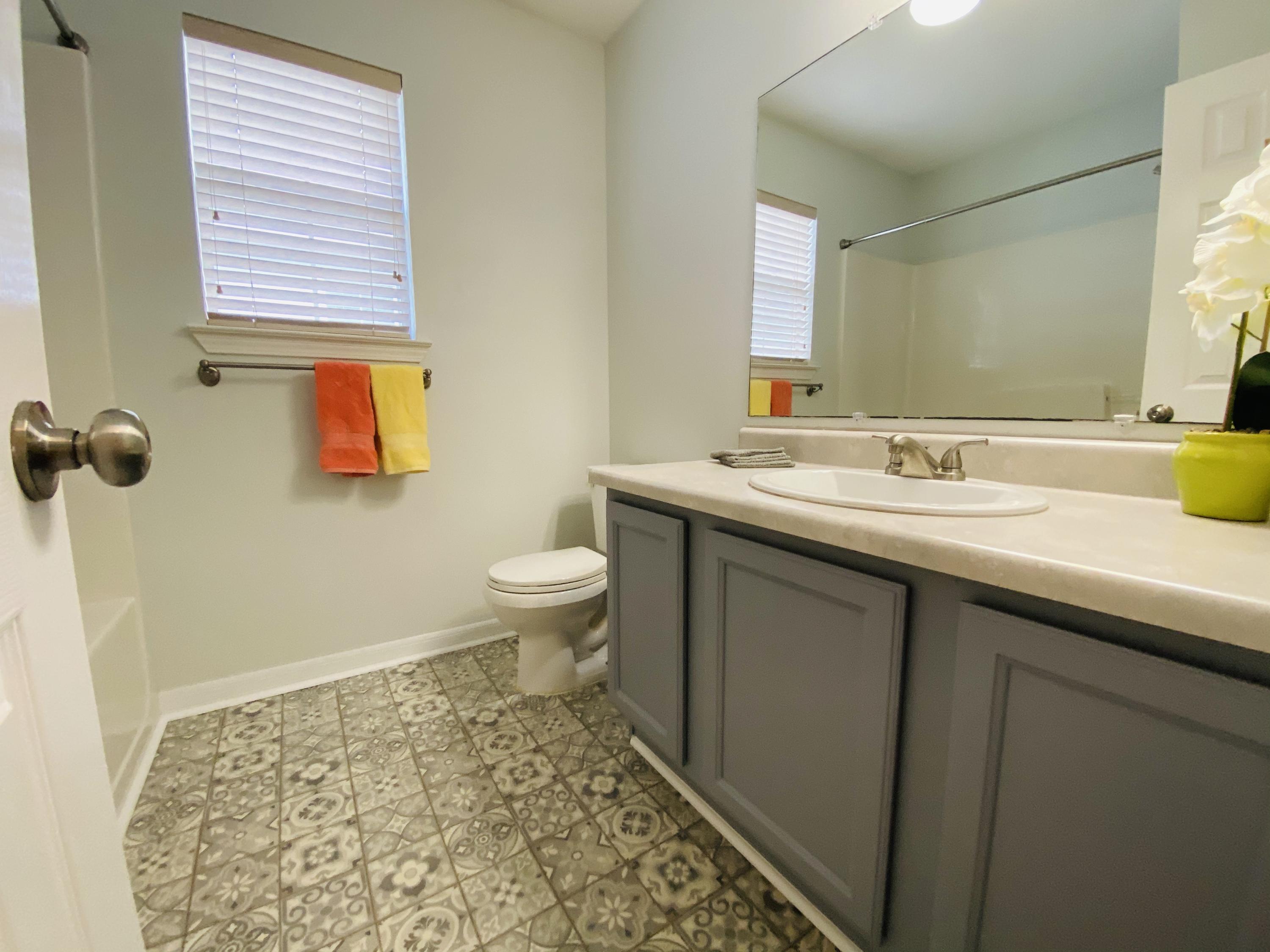 LAUREL OAKS - Residential