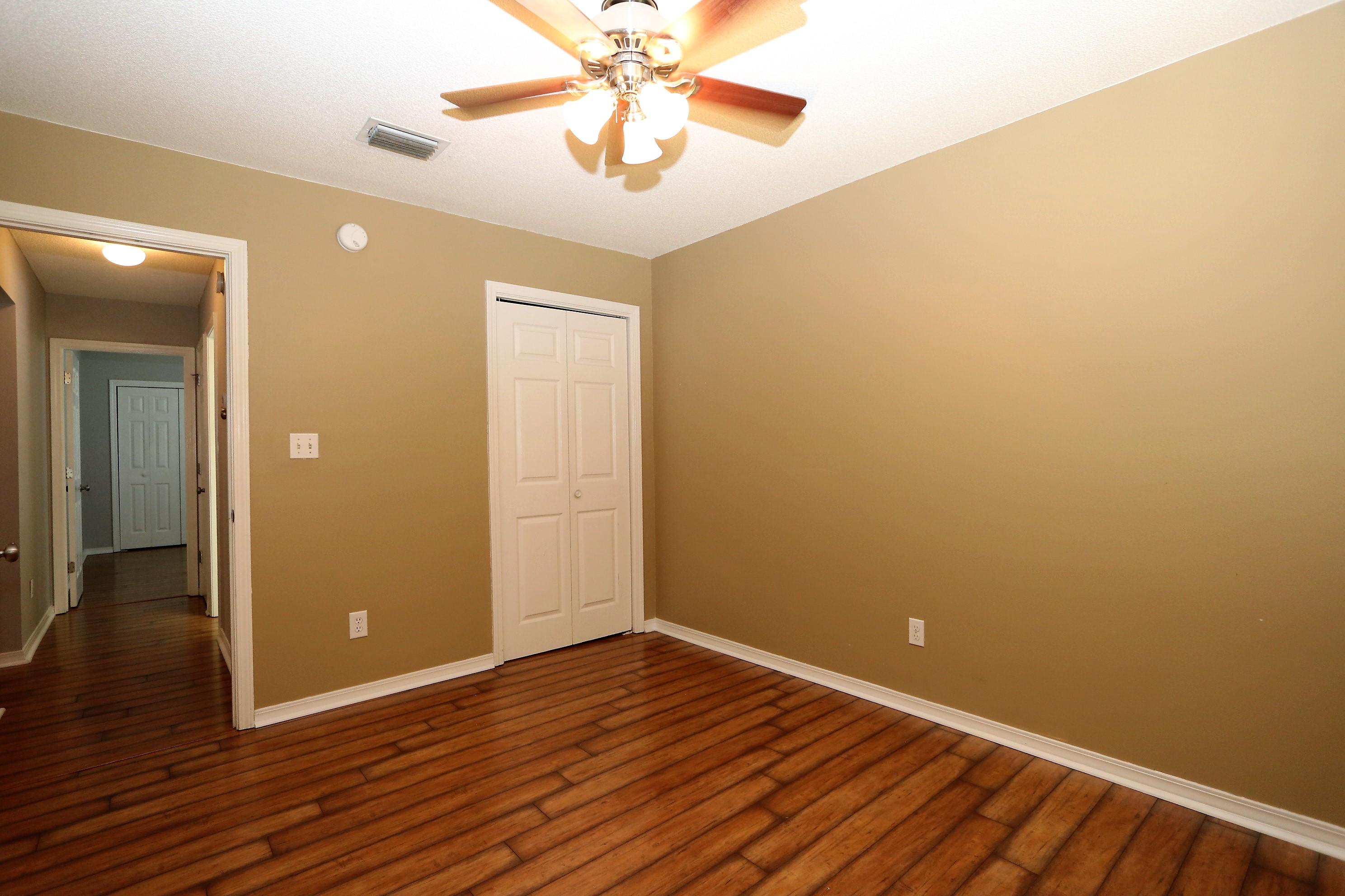 LAUREL OAKS - Residential