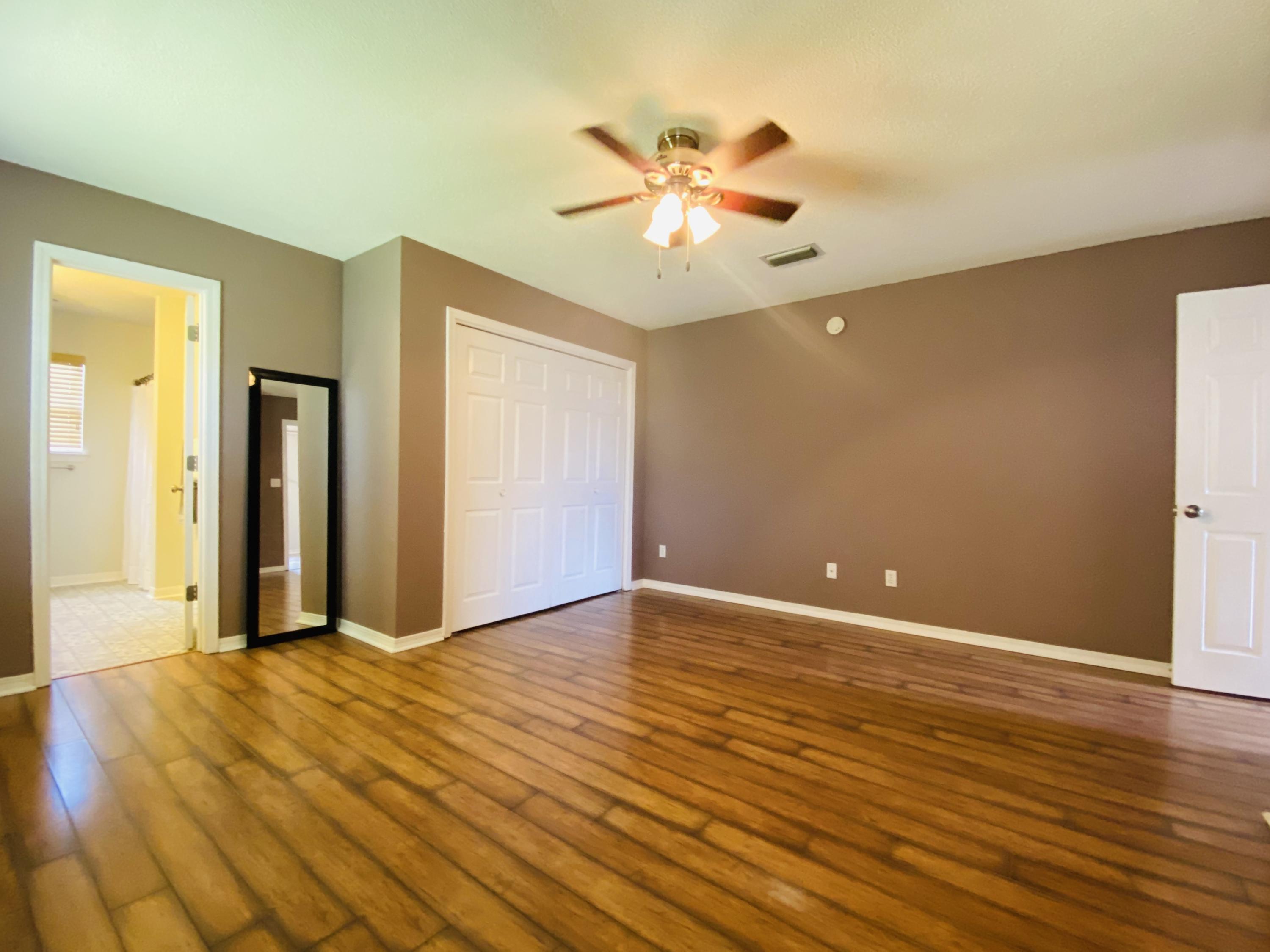 LAUREL OAKS - Residential