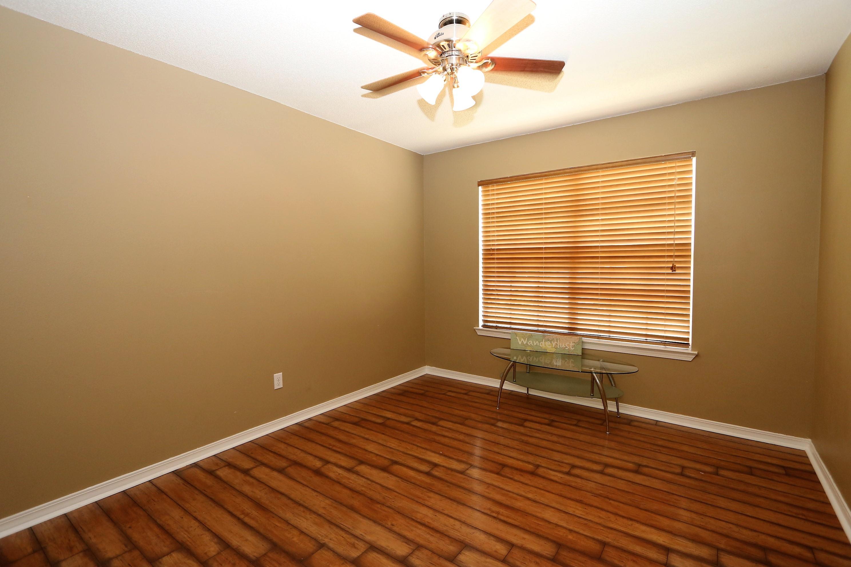 LAUREL OAKS - Residential