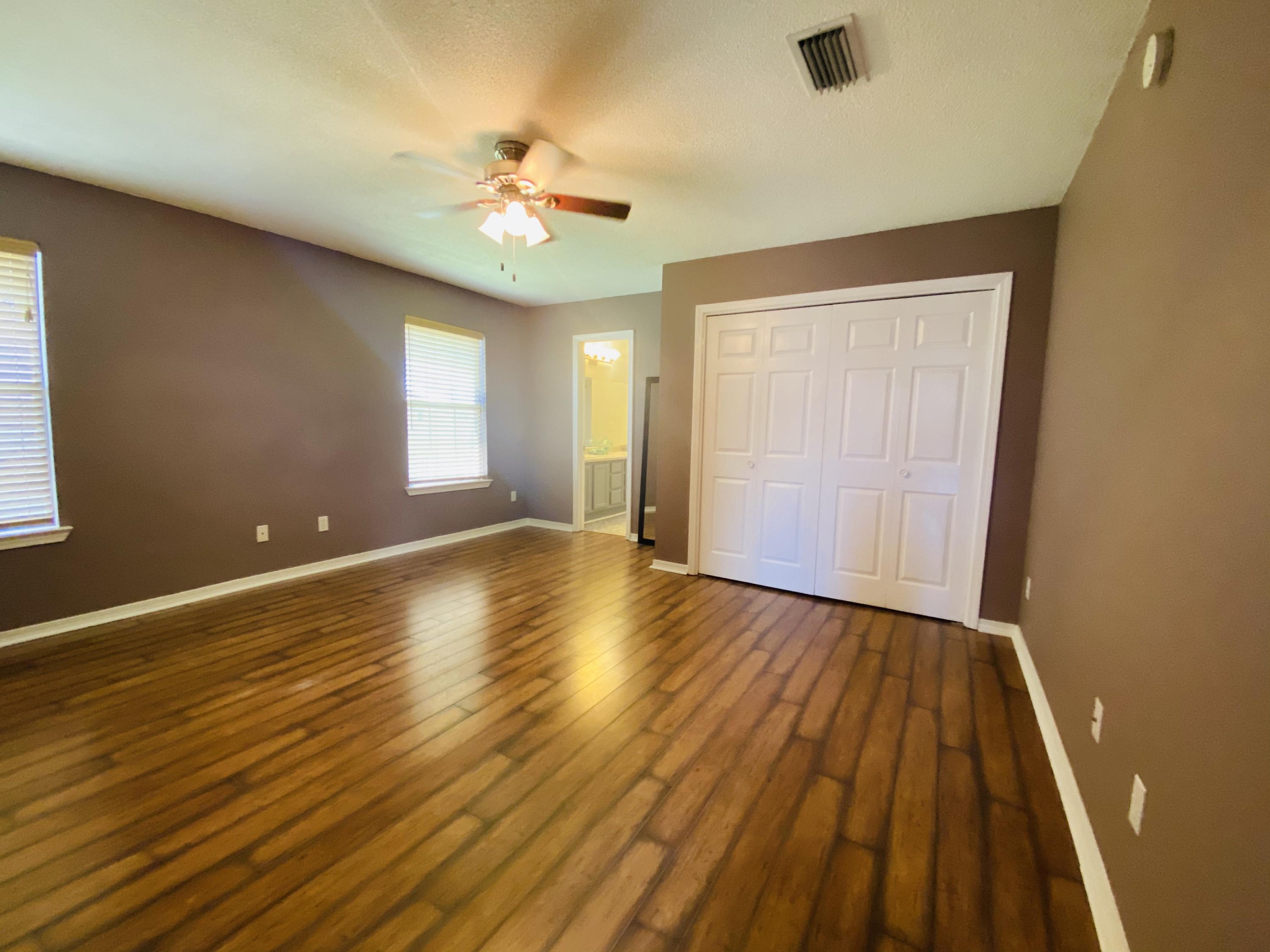 LAUREL OAKS - Residential