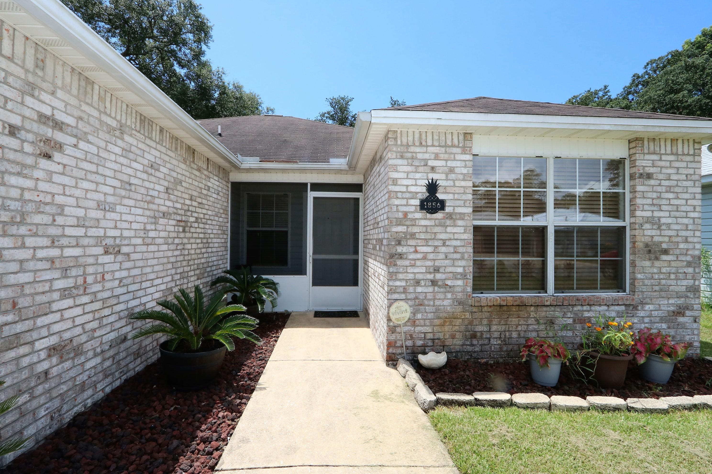 LAUREL OAKS - Residential