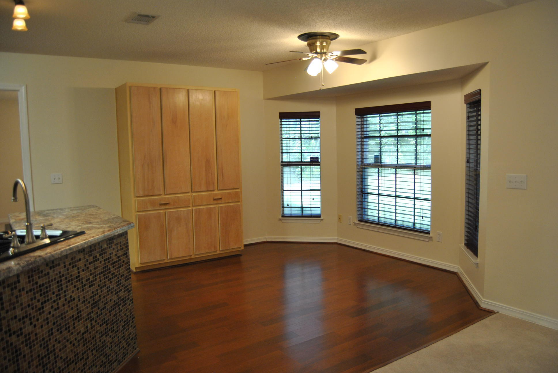 HOLLEY BY THE SEA - Residential