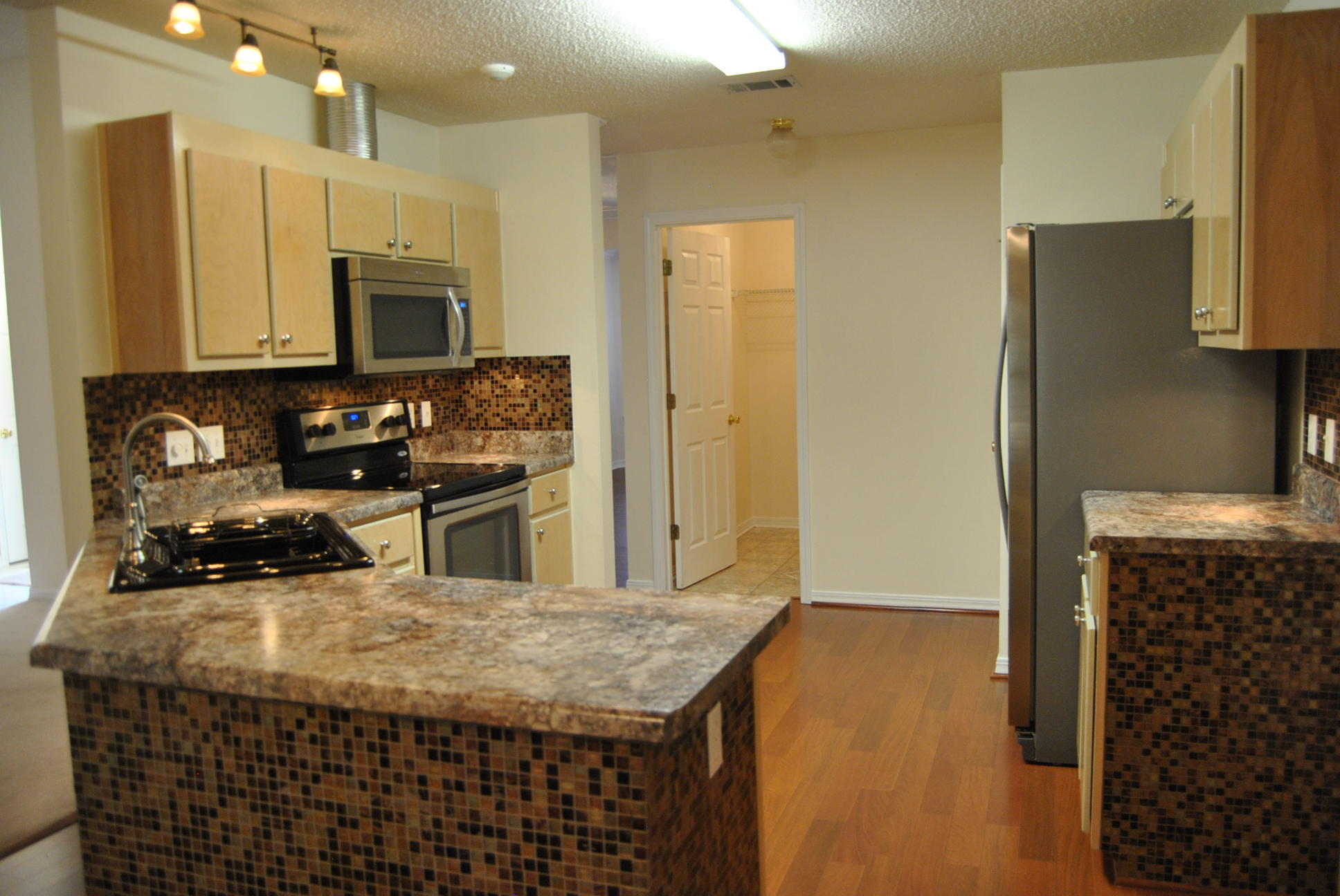 HOLLEY BY THE SEA - Residential