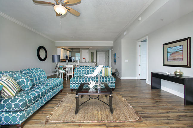 HARBOR LIGHTS - Residential