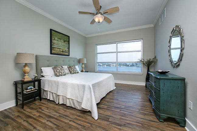 HARBOR LIGHTS - Residential