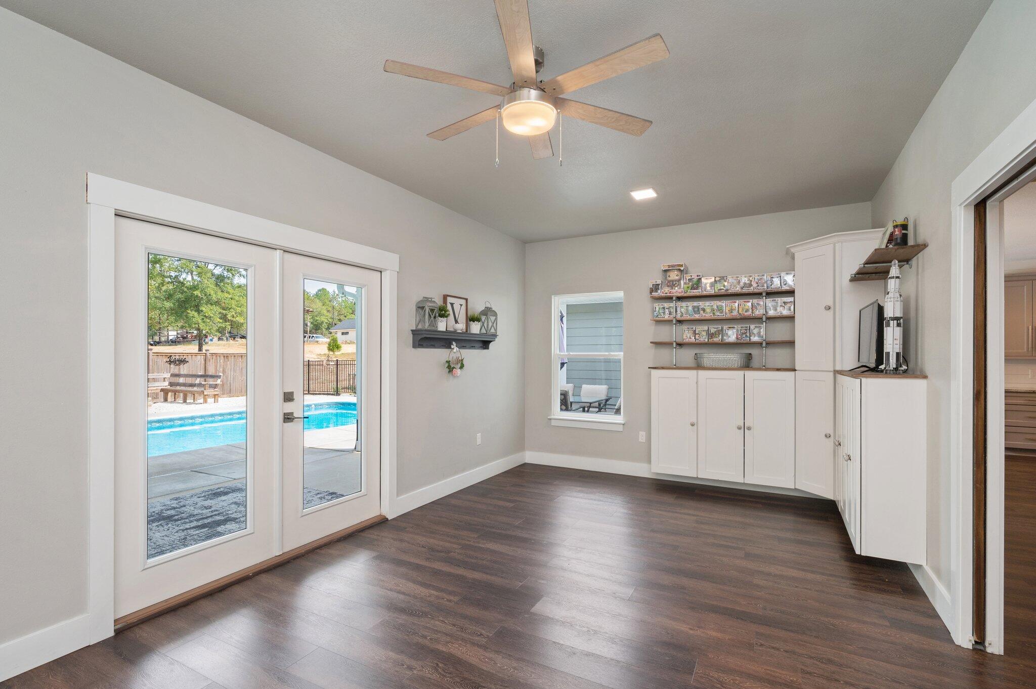 NO RECORDED SUBDIVISION - Residential