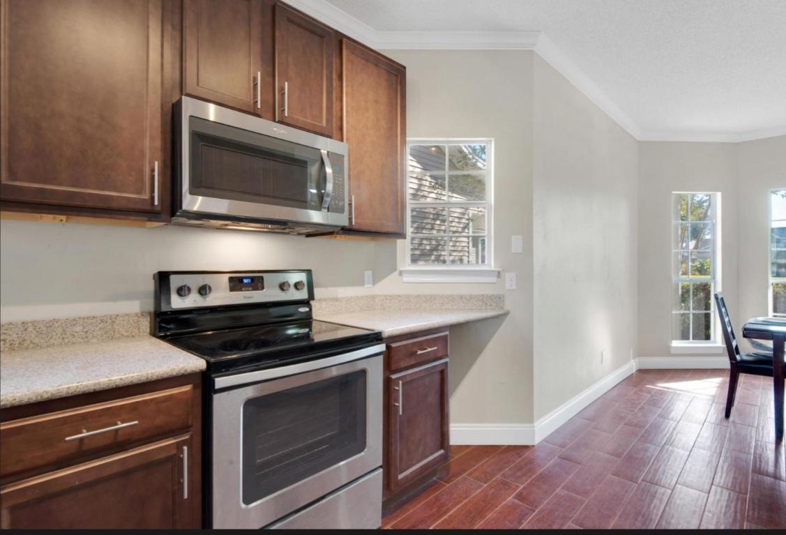 LIONSGATE - Residential