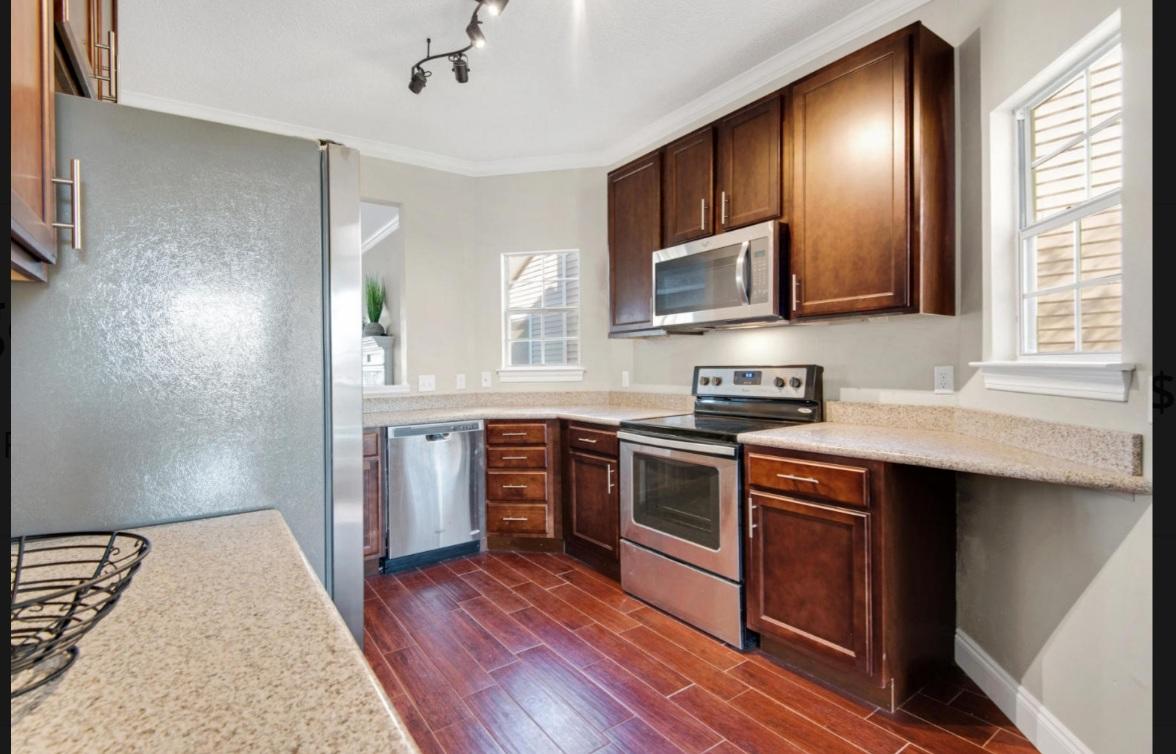 LIONSGATE - Residential