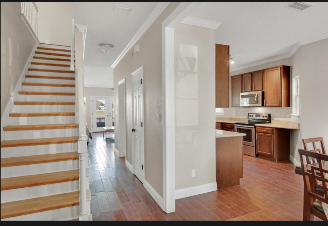 LIONSGATE - Residential