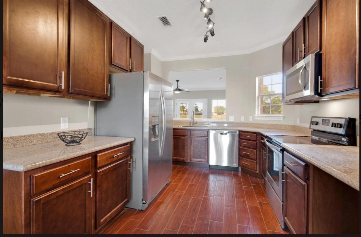 LIONSGATE - Residential