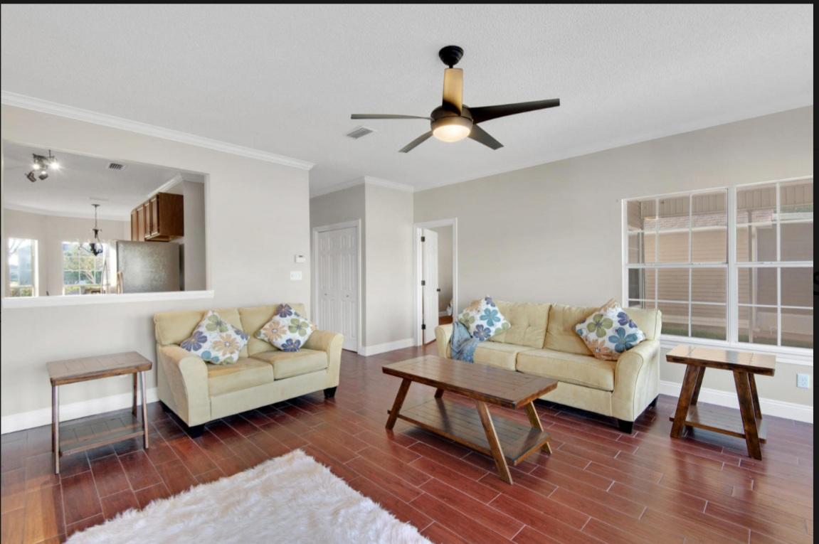 LIONSGATE - Residential