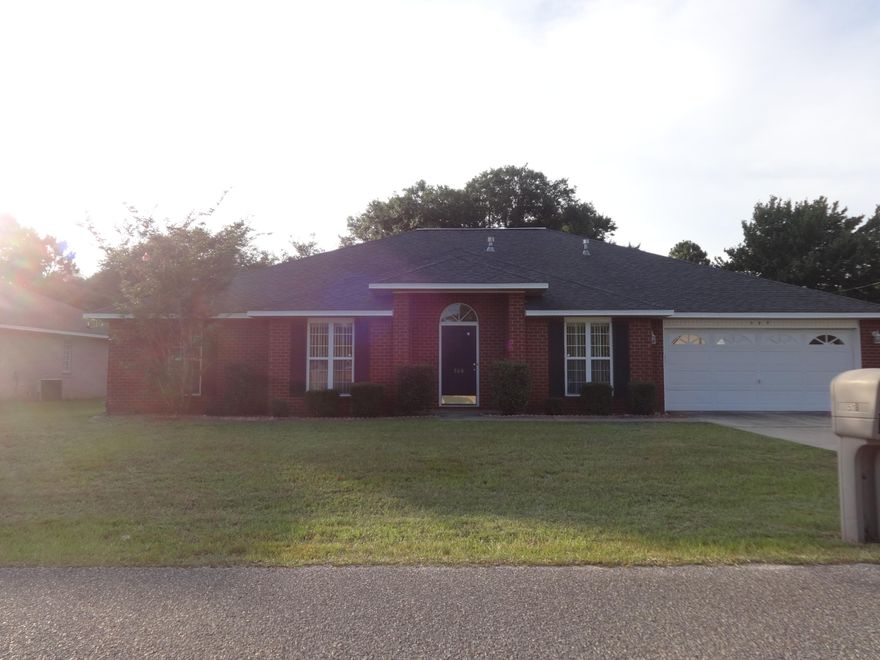 4 BDRM / 2 BA BRICK HOME LOCATED IN ANTIOCH ESTATES SOUTH OF TOWN. FENCED FLAT LOT, SCREENED BACK PORCH AND 2 CAR GARAGE. PETS ALLOWED- RESTRICTIONS APPLY.