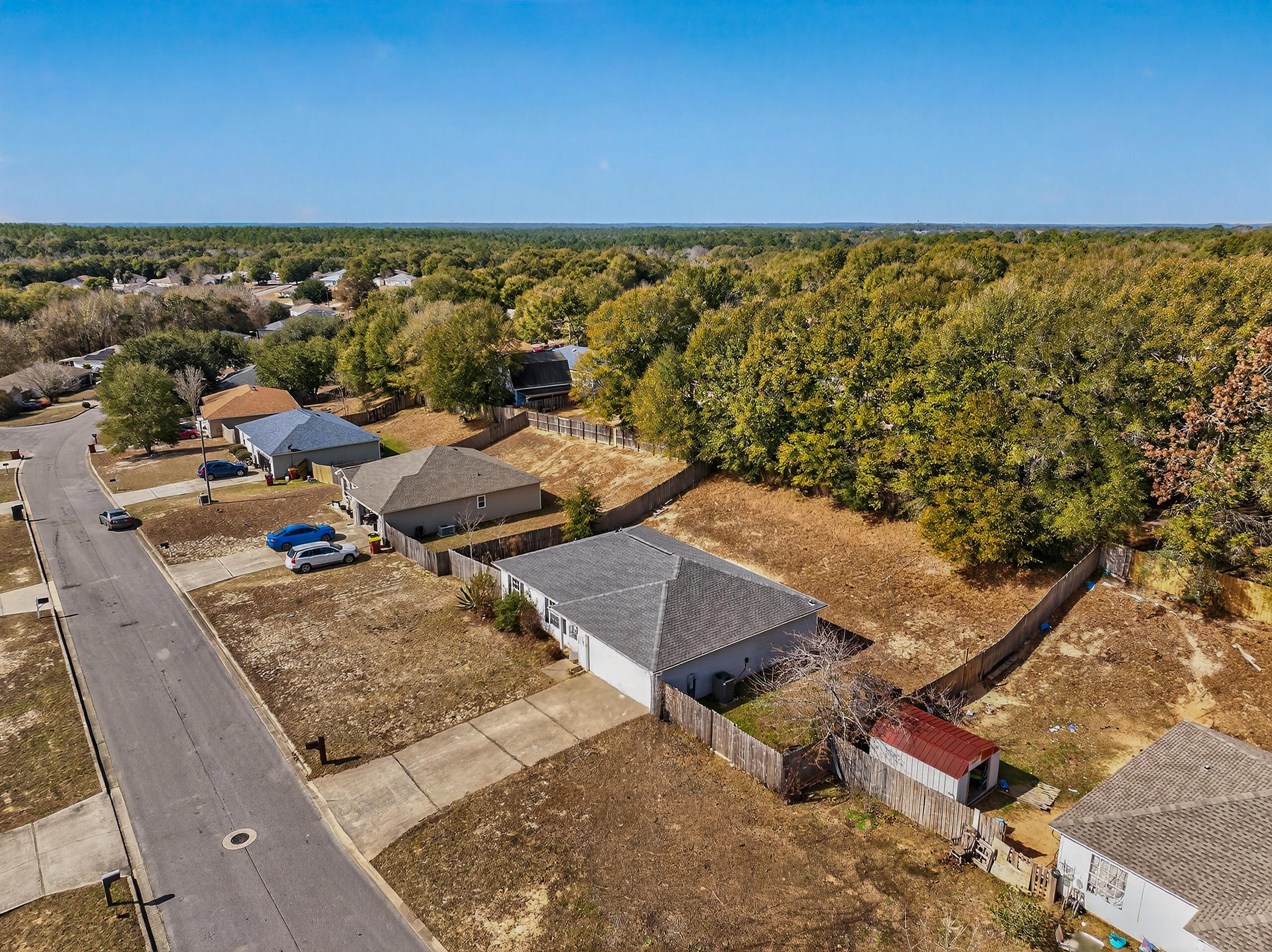 RIDGE CREST PH II LOT 17 BLK C - Residential