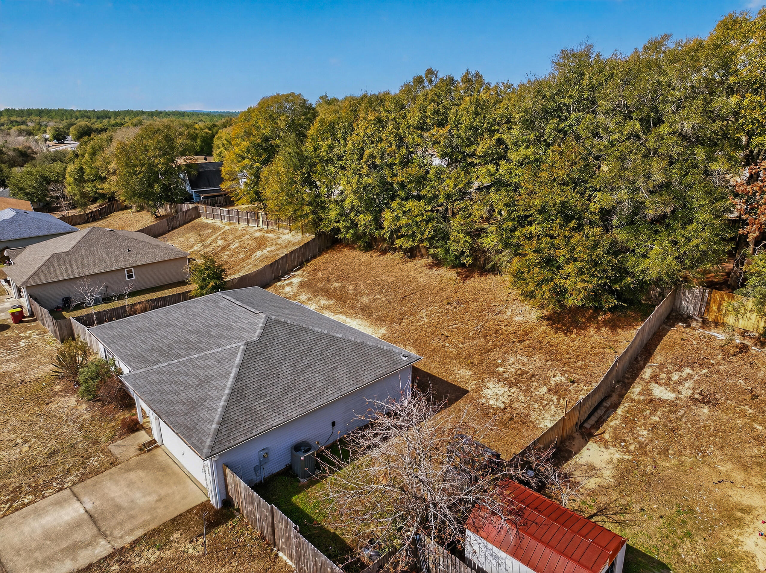 RIDGE CREST PH II LOT 17 BLK C - Residential