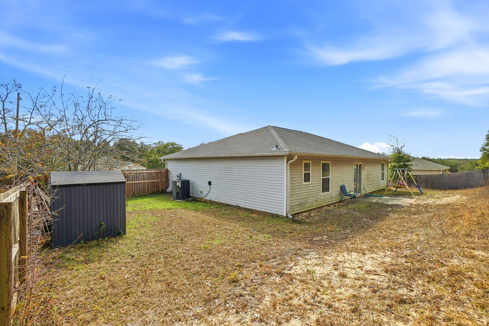 RIDGE CREST PH II LOT 17 BLK C - Residential