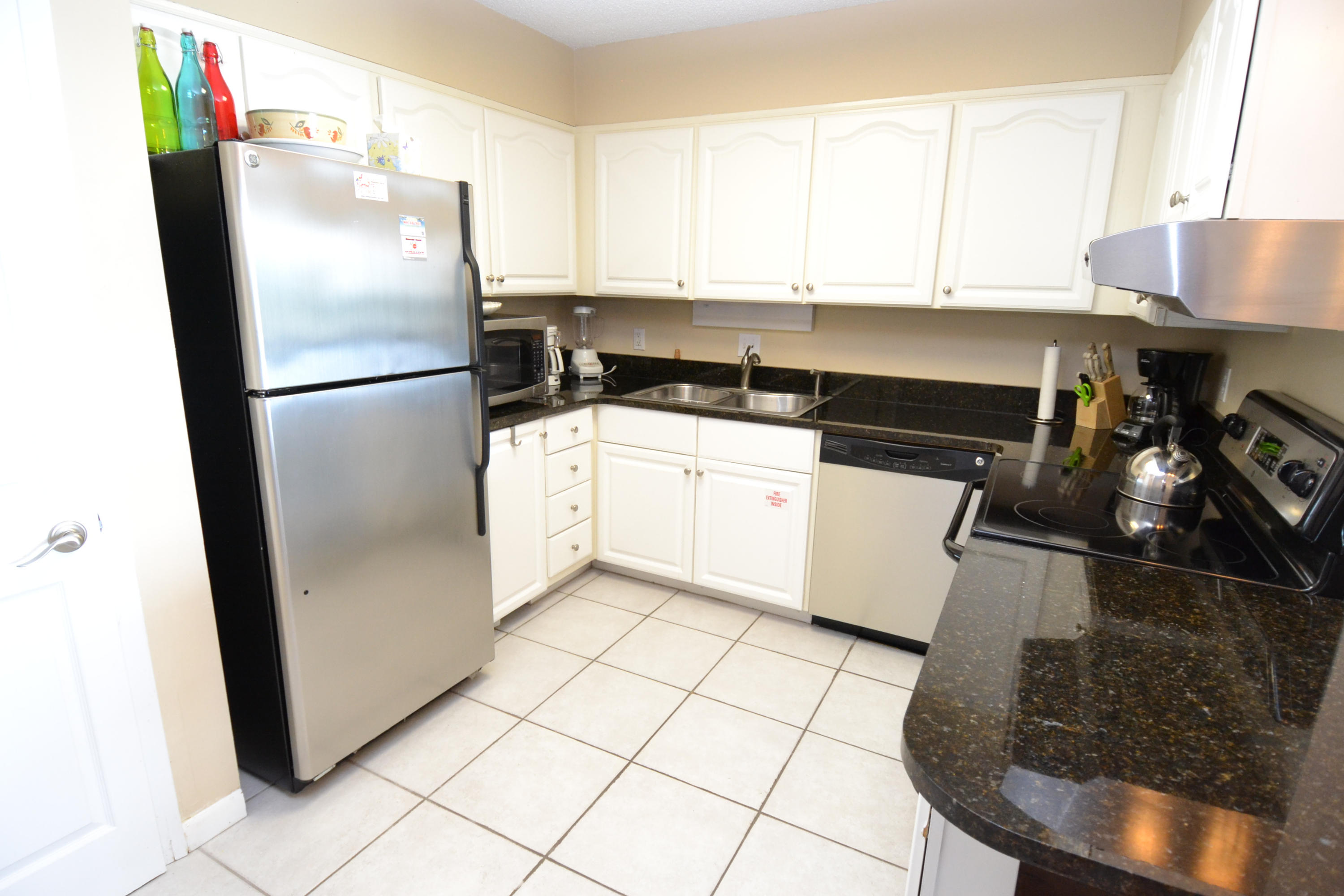 DOLPHIN POINT CONDO - Residential Lease