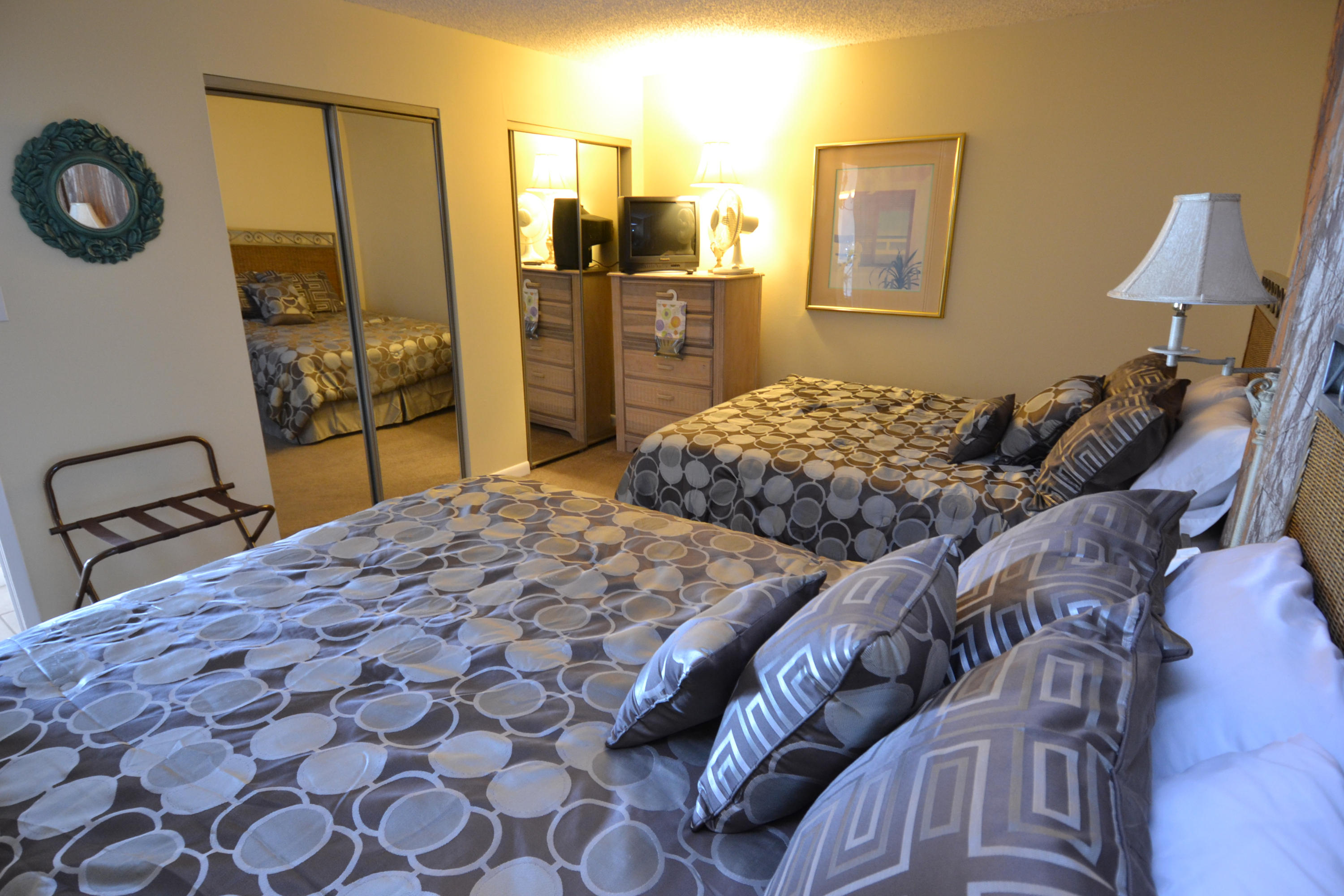 DOLPHIN POINT CONDO - Residential Lease