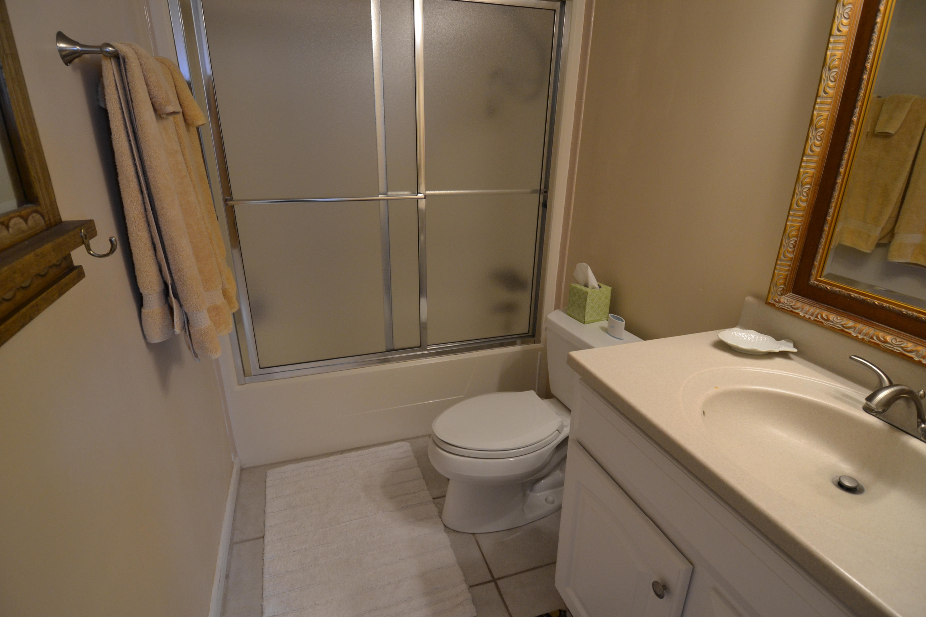 DOLPHIN POINT CONDO - Residential Lease