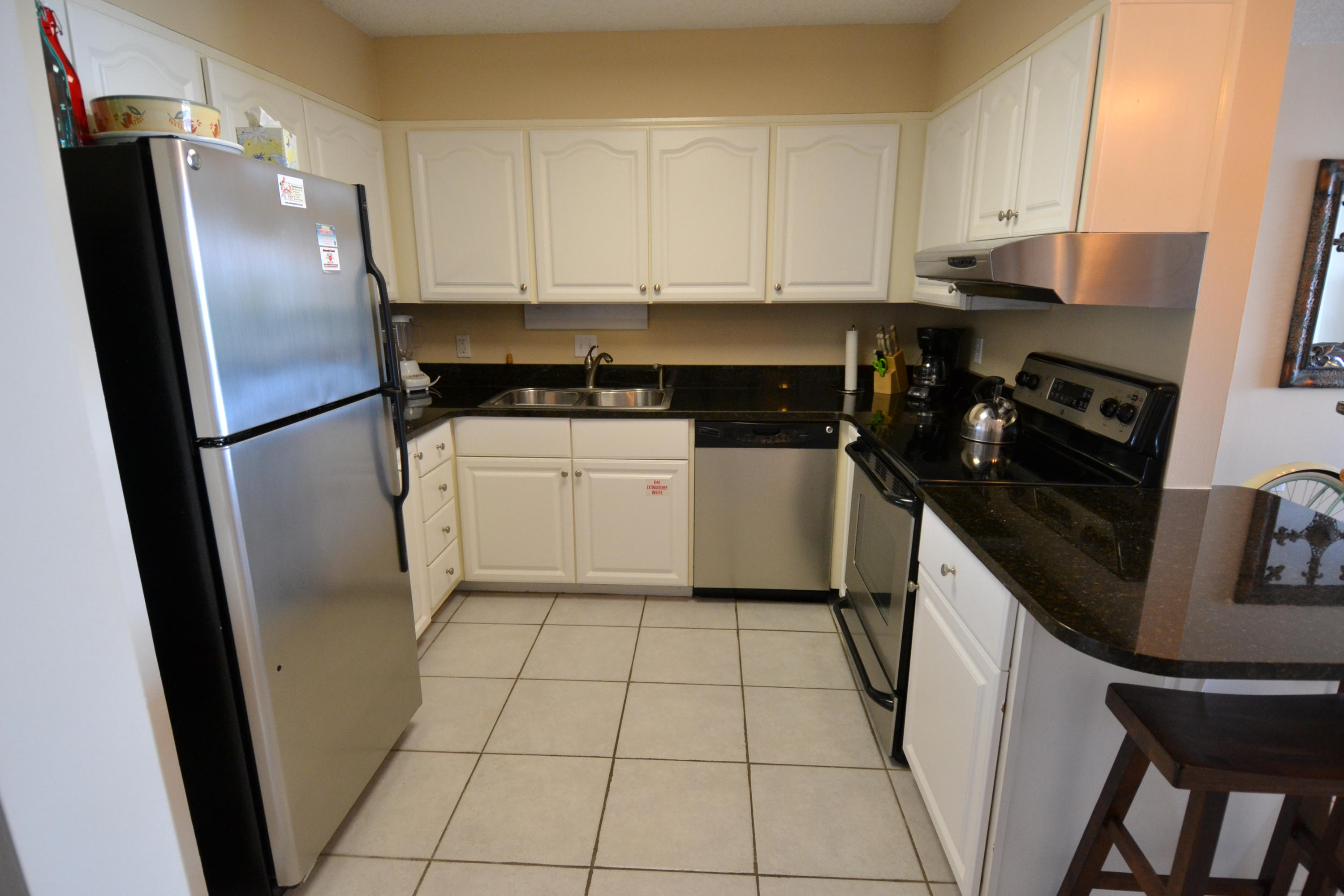 DOLPHIN POINT CONDO - Residential Lease