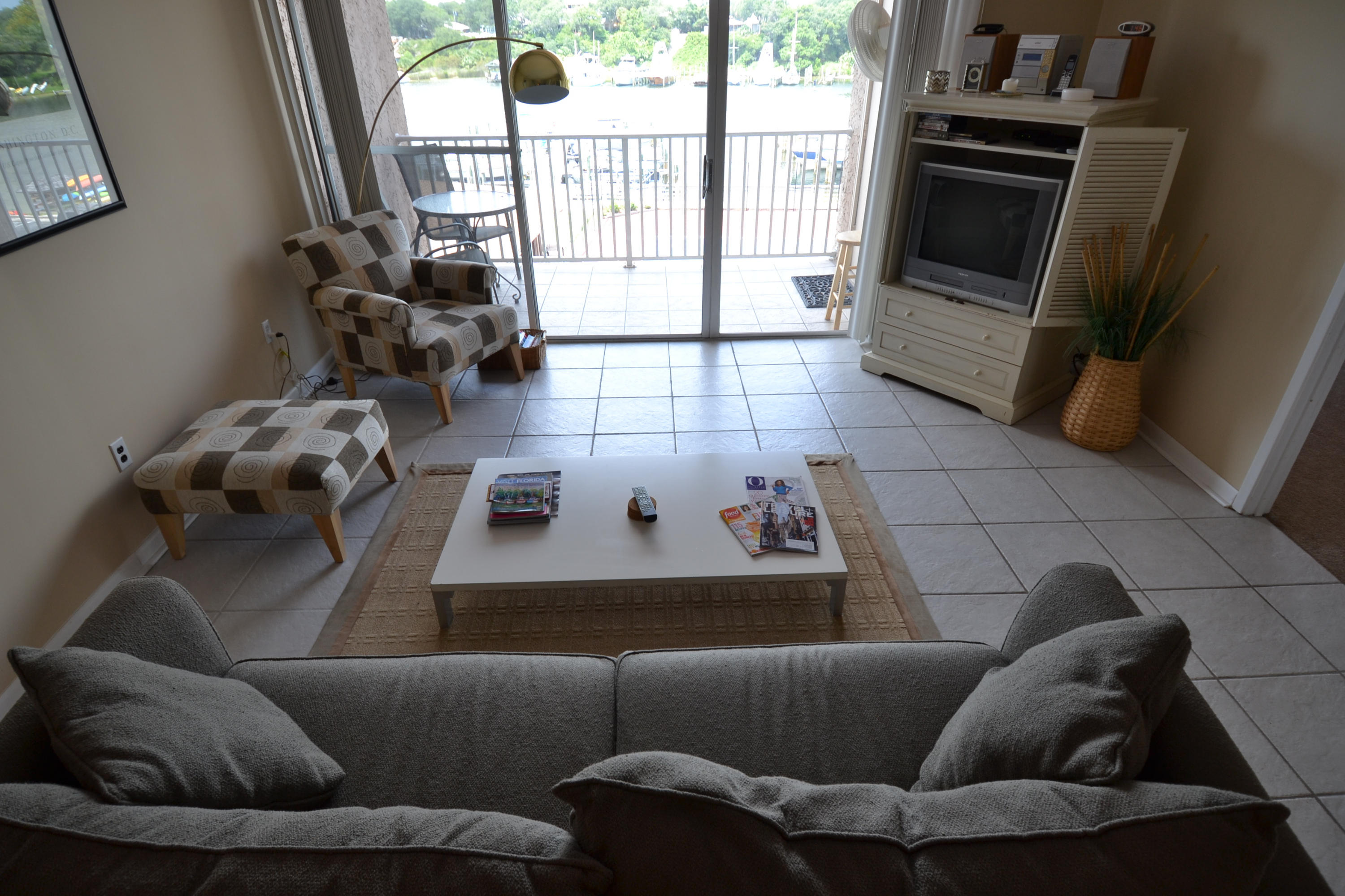 DOLPHIN POINT CONDO - Residential Lease