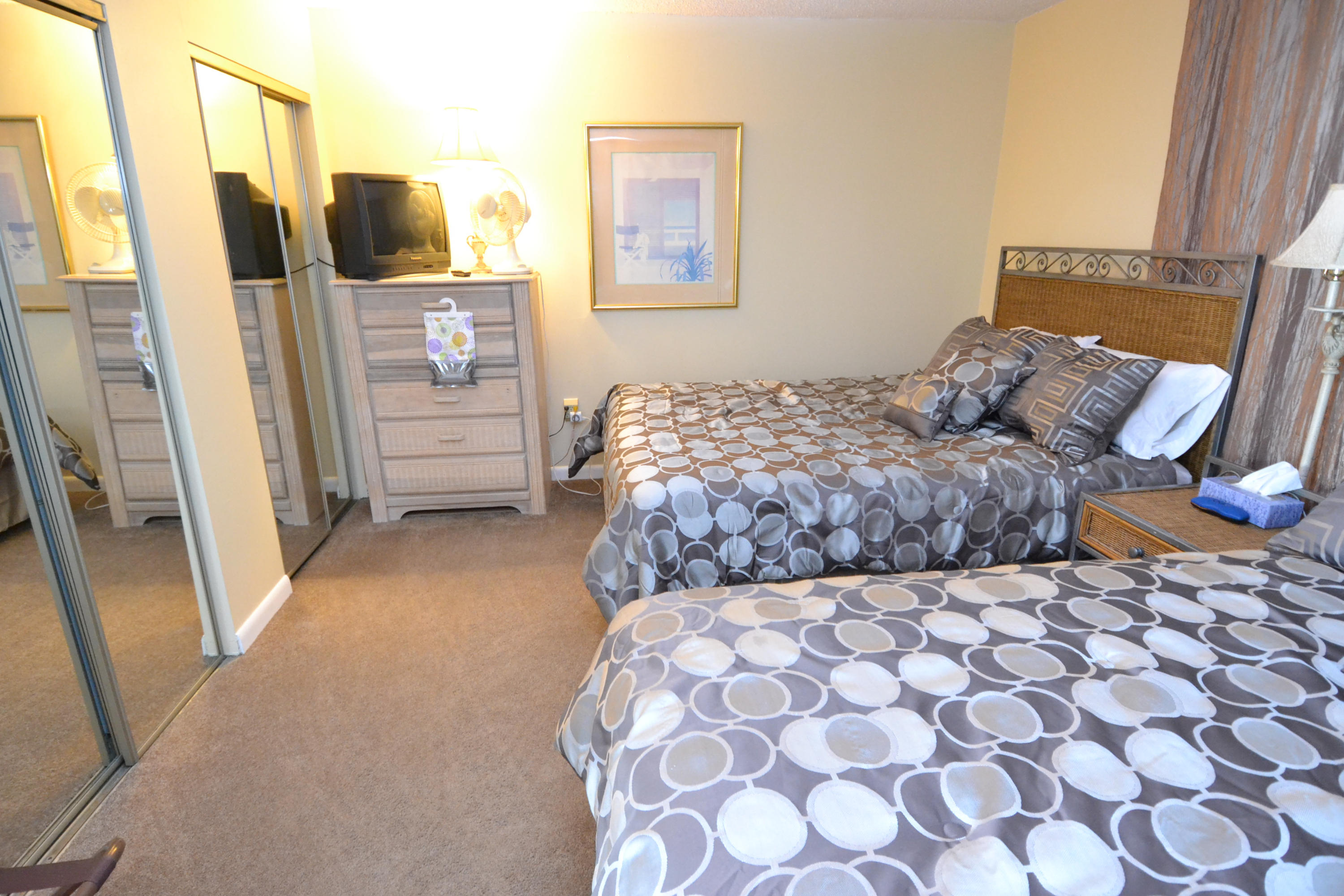 DOLPHIN POINT CONDO - Residential Lease