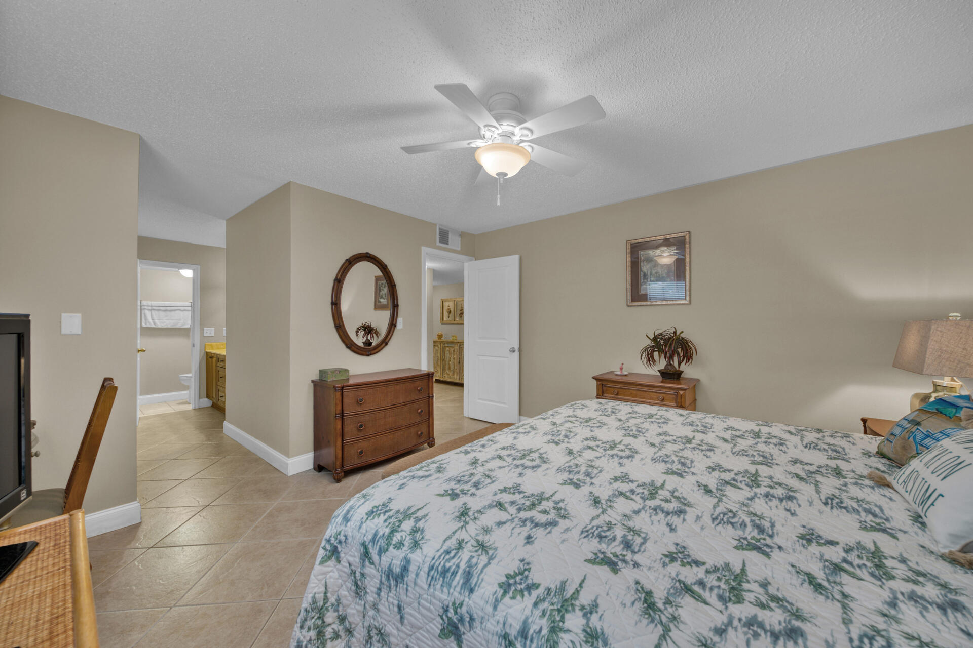 SEASCAPE CONDO GARDEN VILLA - Residential