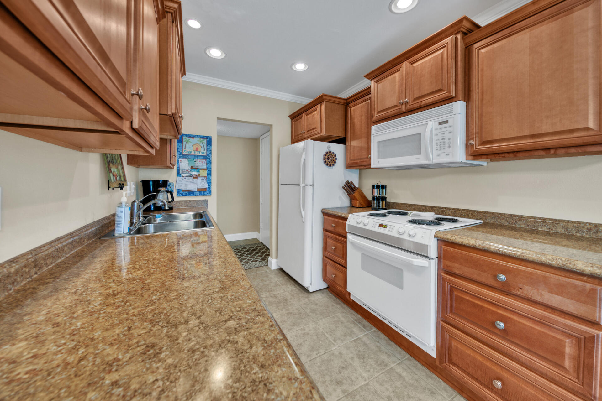 SEASCAPE CONDO GARDEN VILLA - Residential