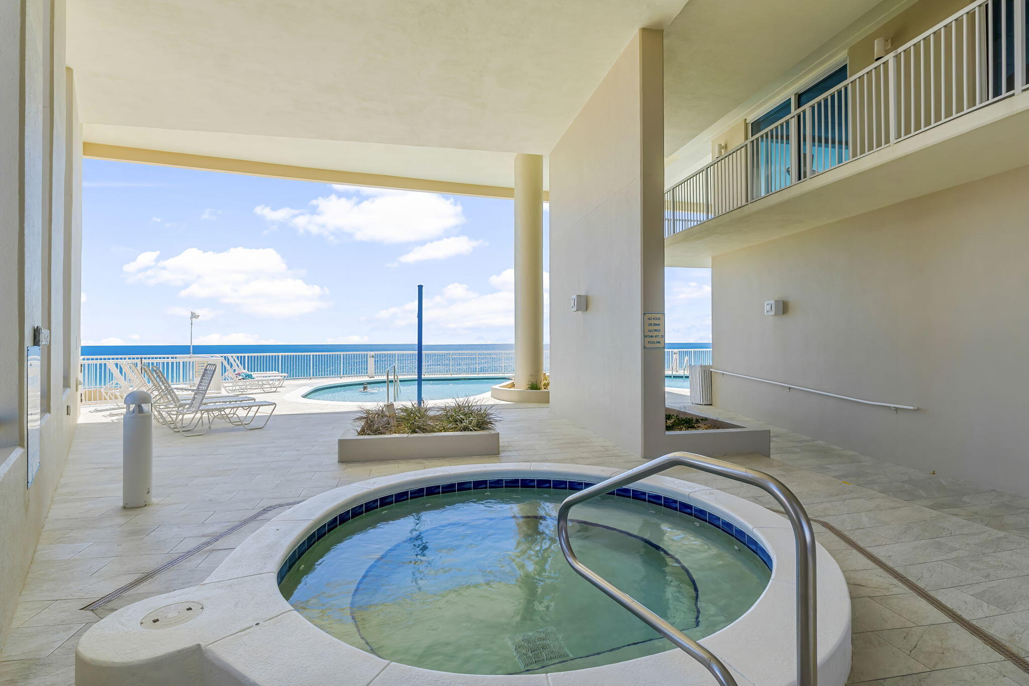 PALAZZO CONDOMINIUM - Residential