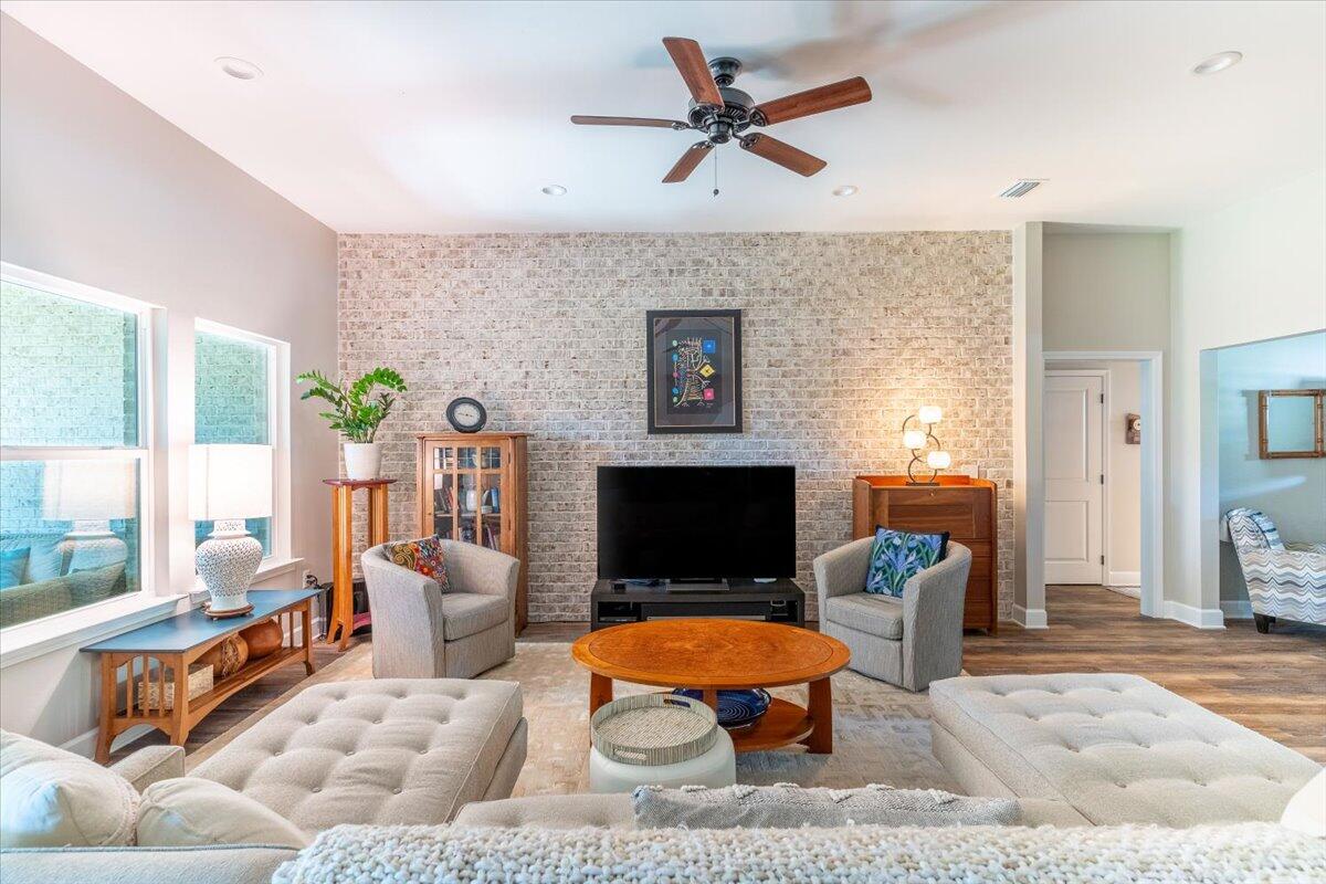 Olde Fort Walton/ Elliott Point - Residential Lease