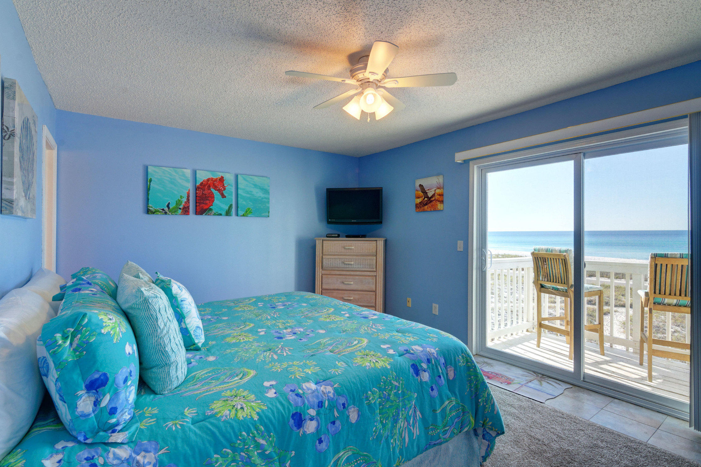 BEACHFRONT T/H - Residential