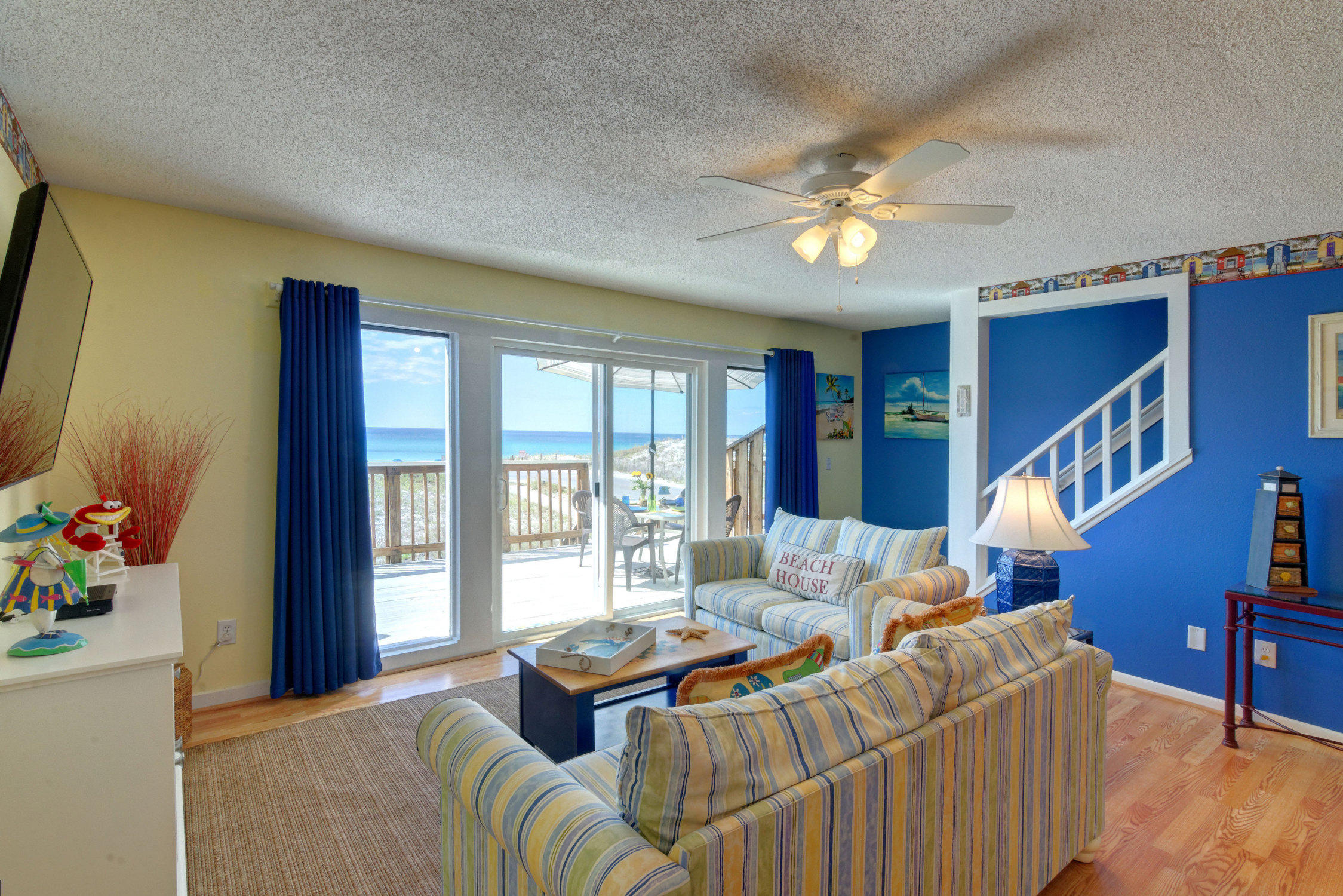 BEACHFRONT T/H - Residential