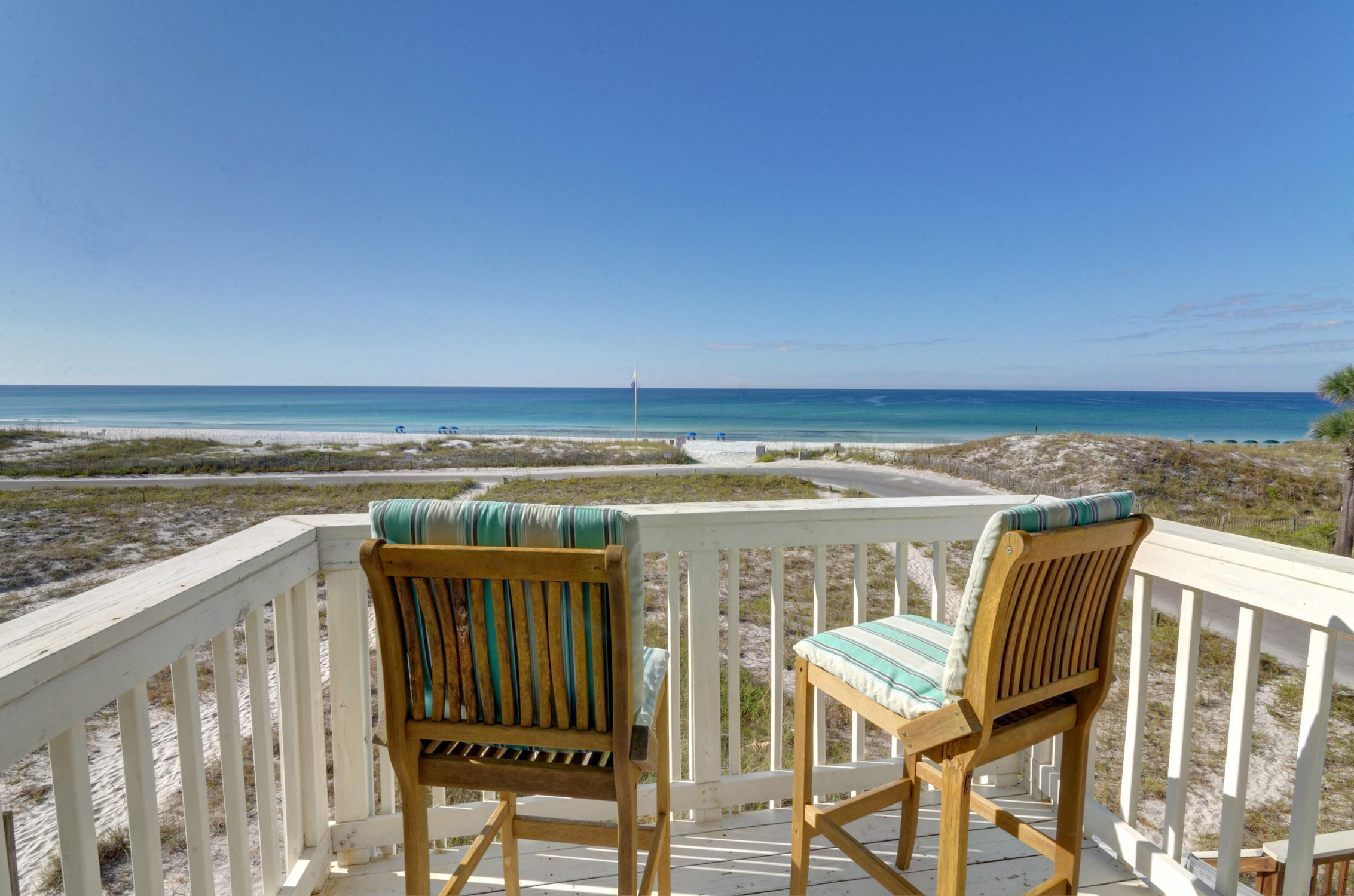 BEACHFRONT T/H - Residential