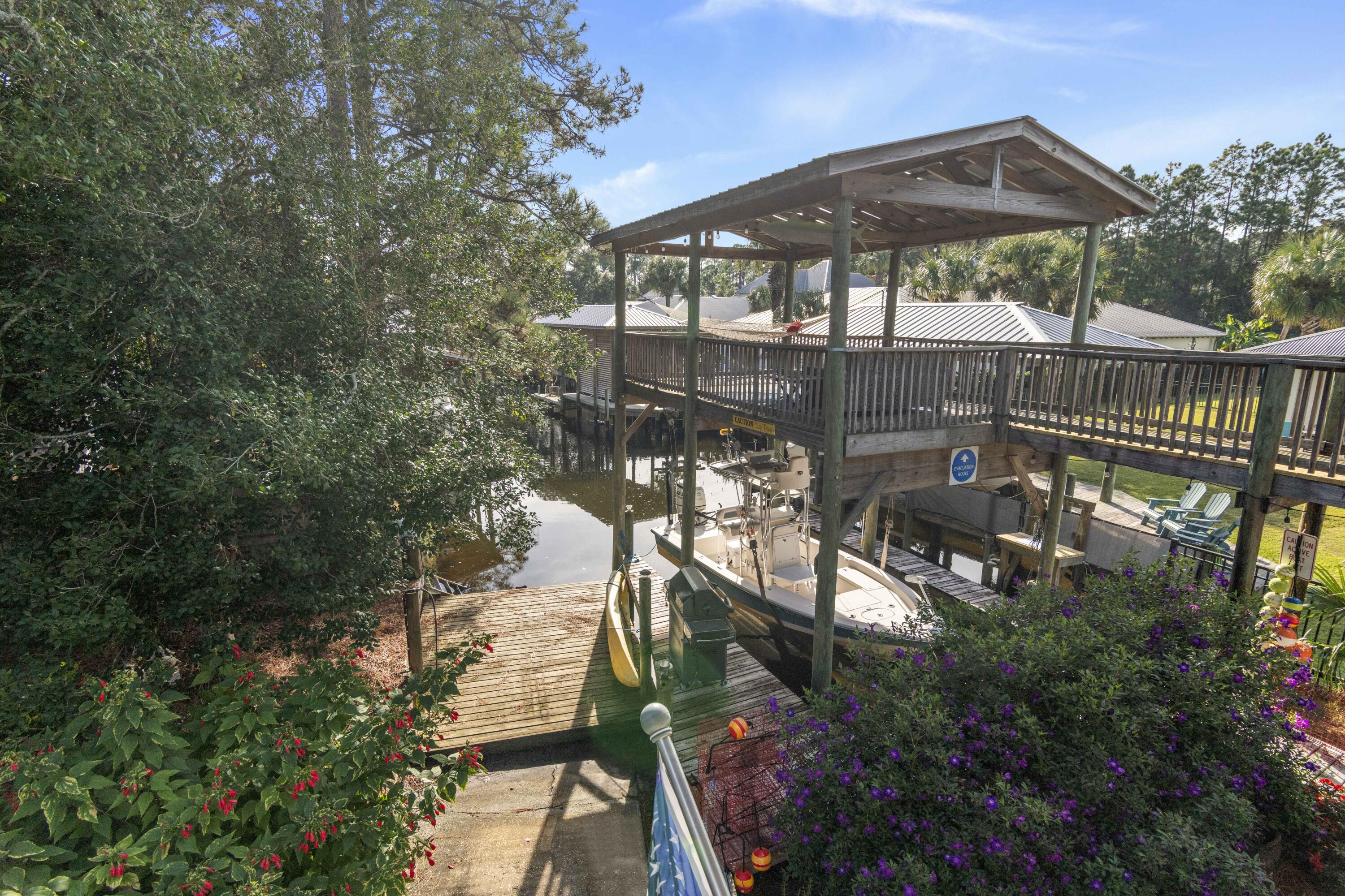 HIDDEN HARBOR ESTATES - Residential