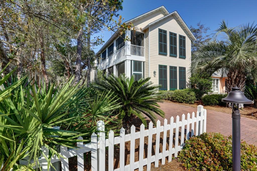 CASSINE VILLAGE - Residential